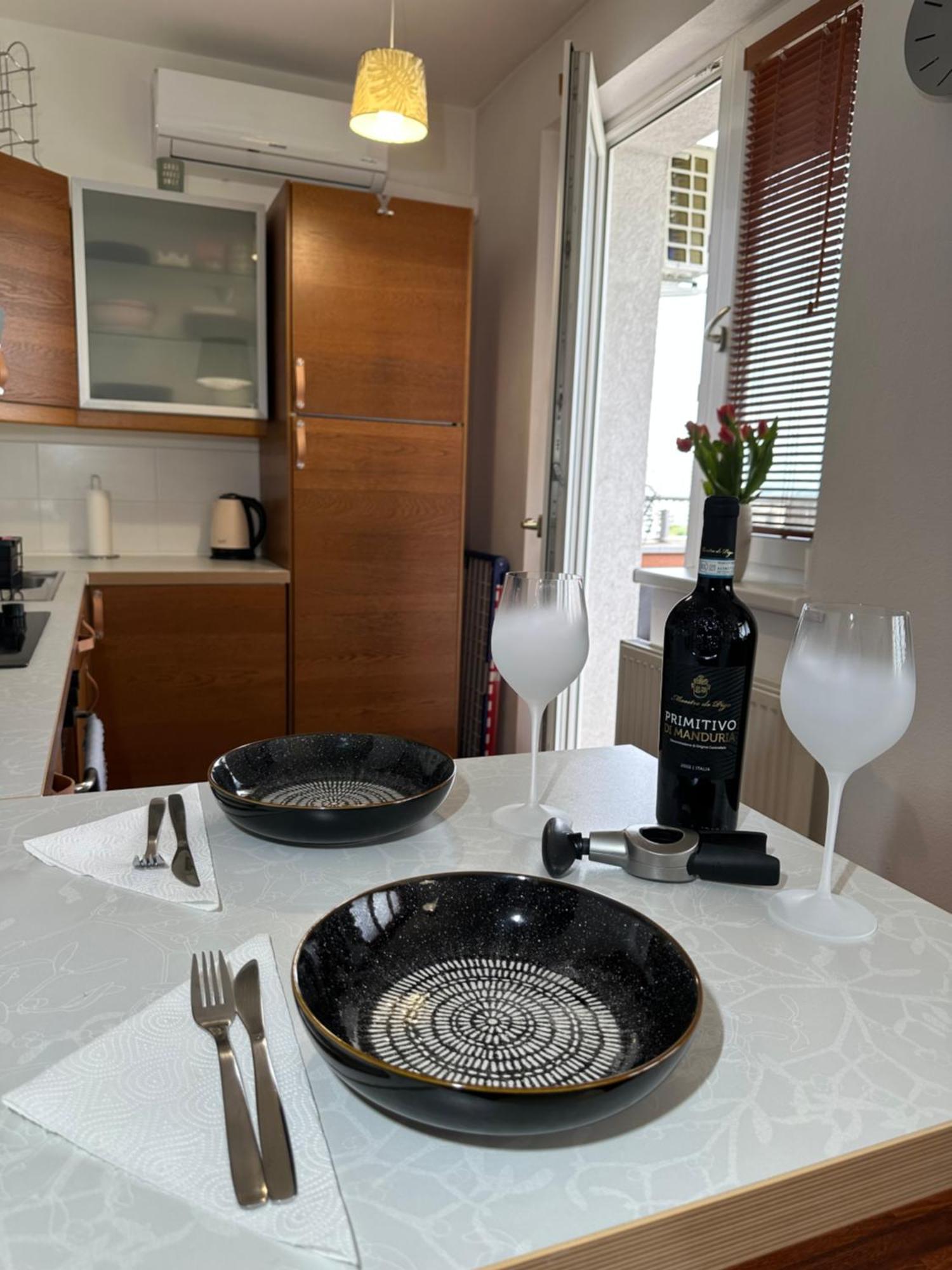 Cozy Apartment With Nice Balcony Seating, 9Th Floor, Parking 布拉迪斯拉发 外观 照片